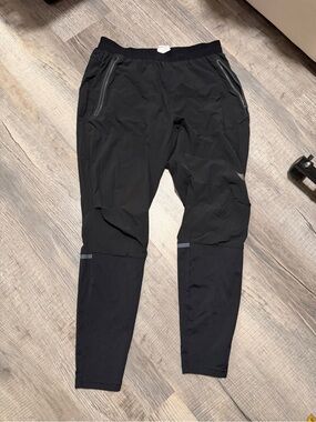 Nike swift Black Athletic Joggers with Reflective Trim size medium